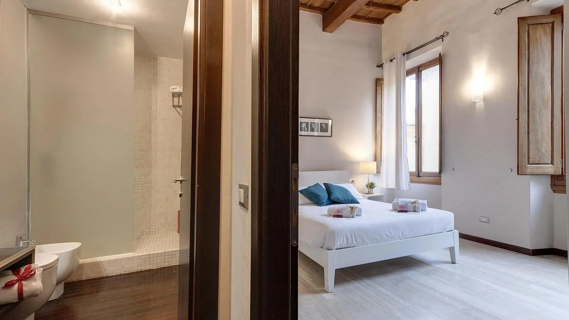 Calzaiuoli Apartments By Mamo Florence