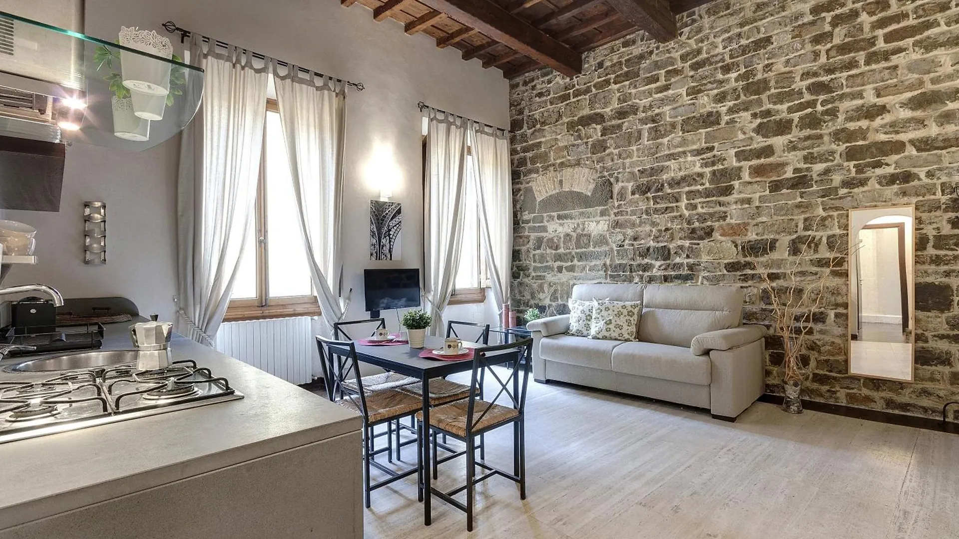 Calzaiuoli Apartments By Mamo Florence
