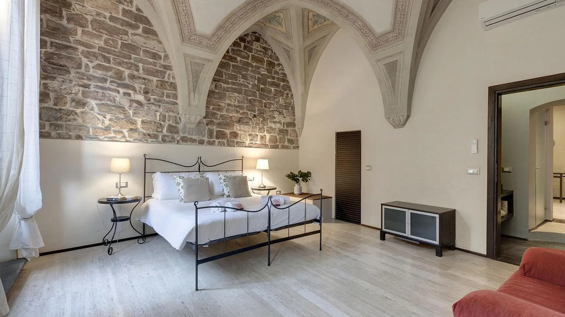 Calzaiuoli Apartments By Mamo Florence 0*,  Italië