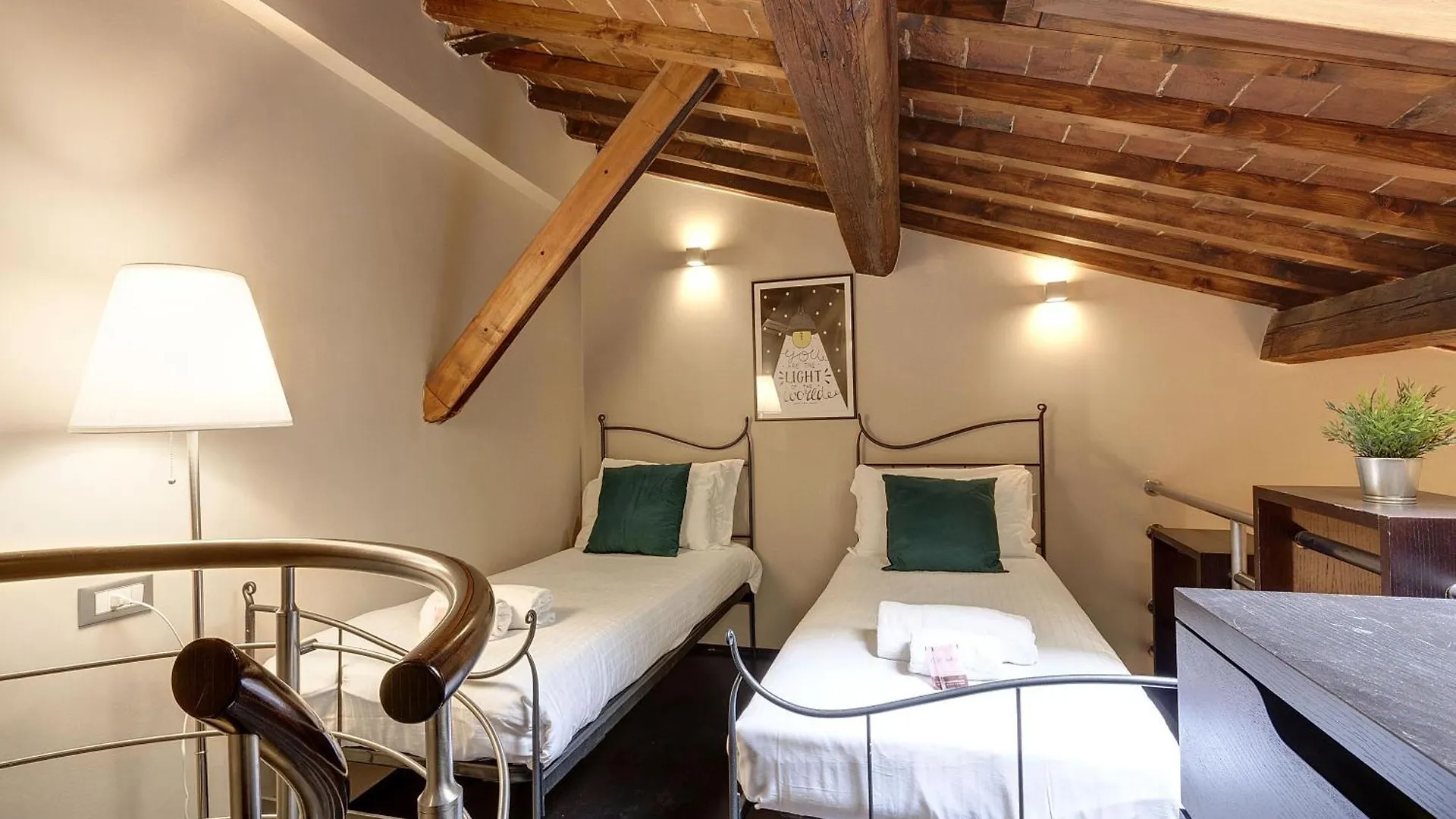 Calzaiuoli Apartments By Mamo Florence