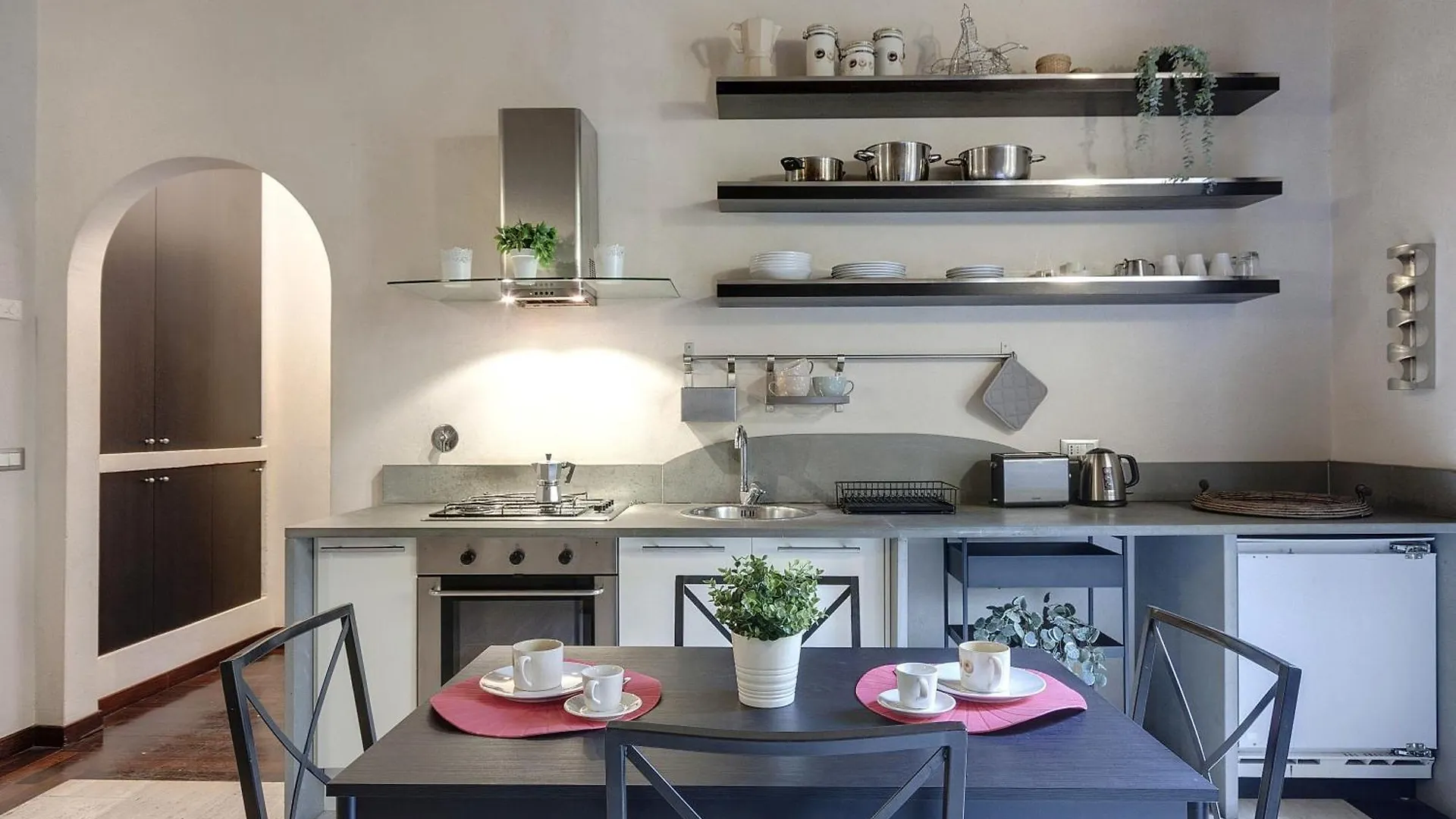 Calzaiuoli Apartments By Mamo Florence Italy